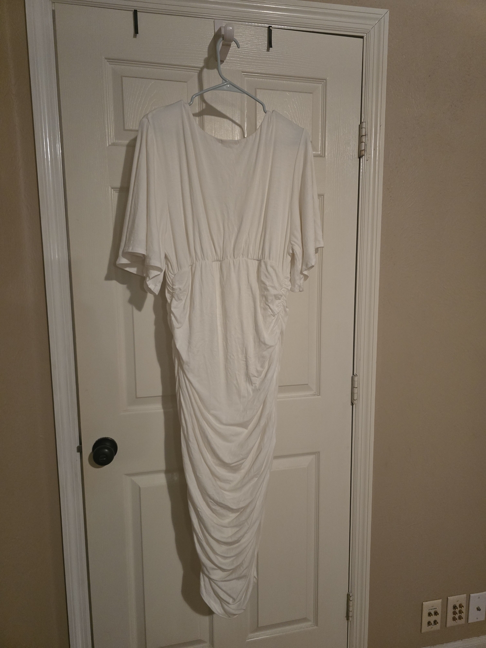 Kiyonna Ruched Dress - Picture 2 of 4